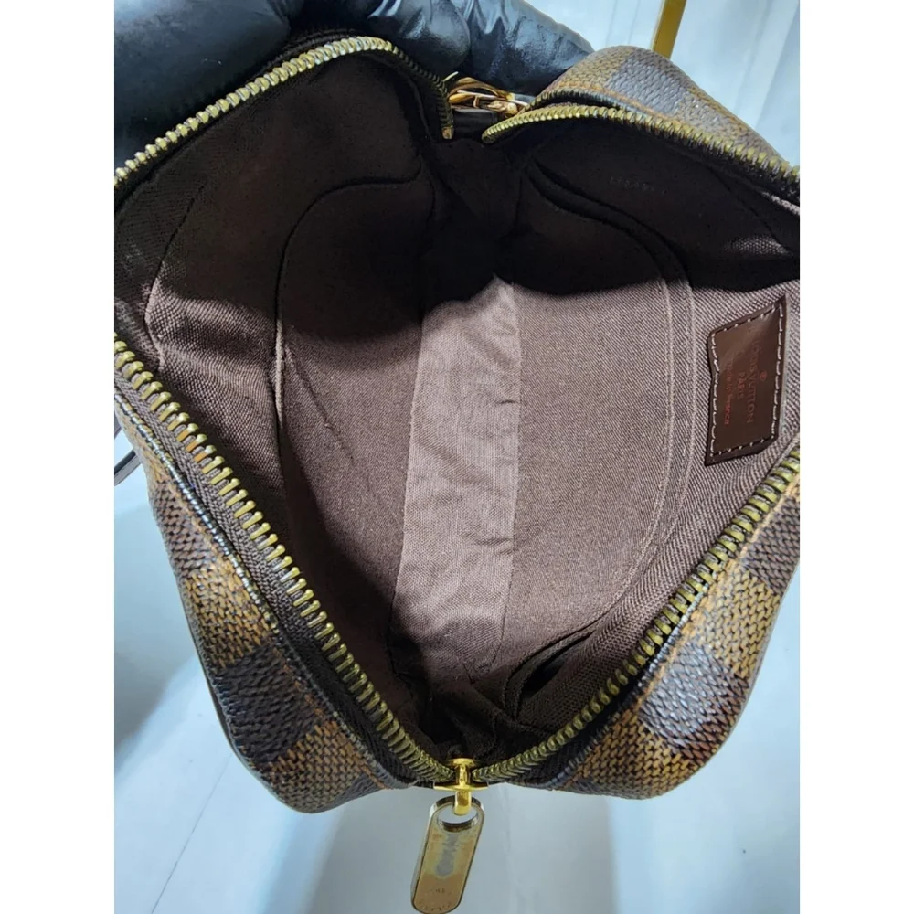 Louis Vuitton Damier Ebene Billets Macao Wristlet Brown